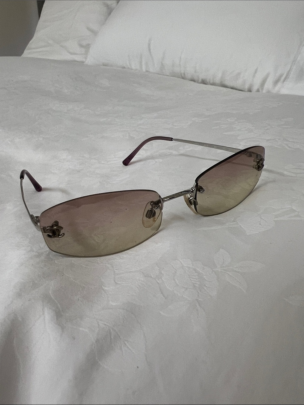 CHANEL Rimless Gradient Sunglasses in Pink - Picture 2 of 7